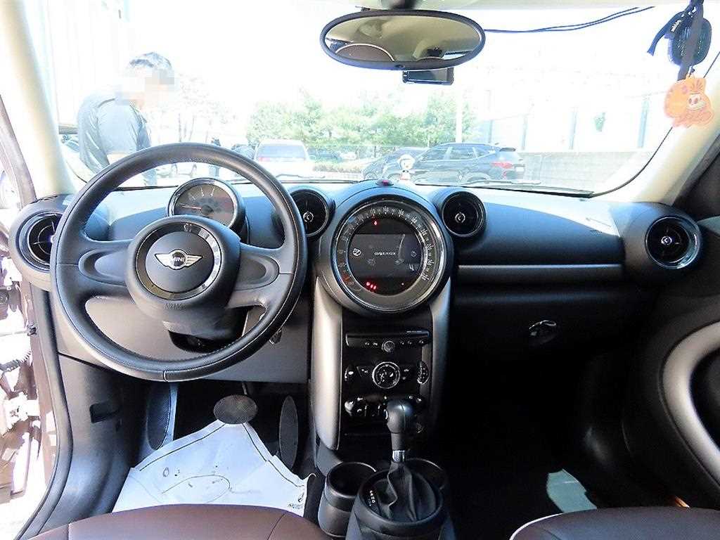 Mini Countryman - Vista 7