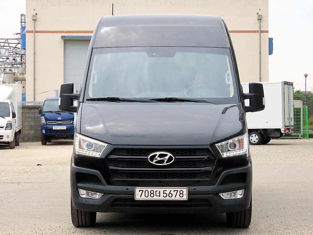HYUNDAI Solati 2018 Negro - Importación desde Corea - HF Imports Iquique - Foto 1
