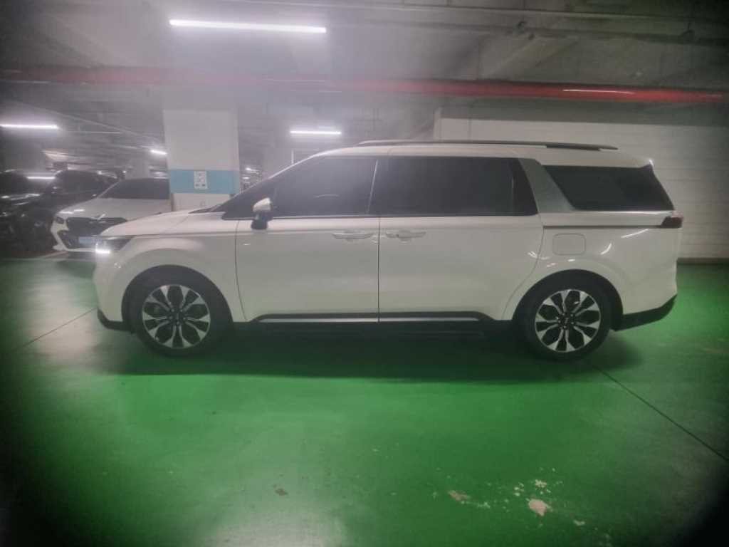 KIA Carnival - Vista 5