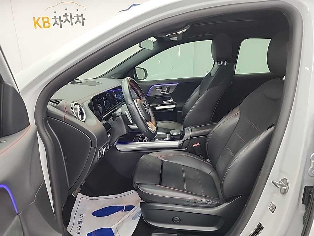 Mercedes Benz EQA - Vista 11