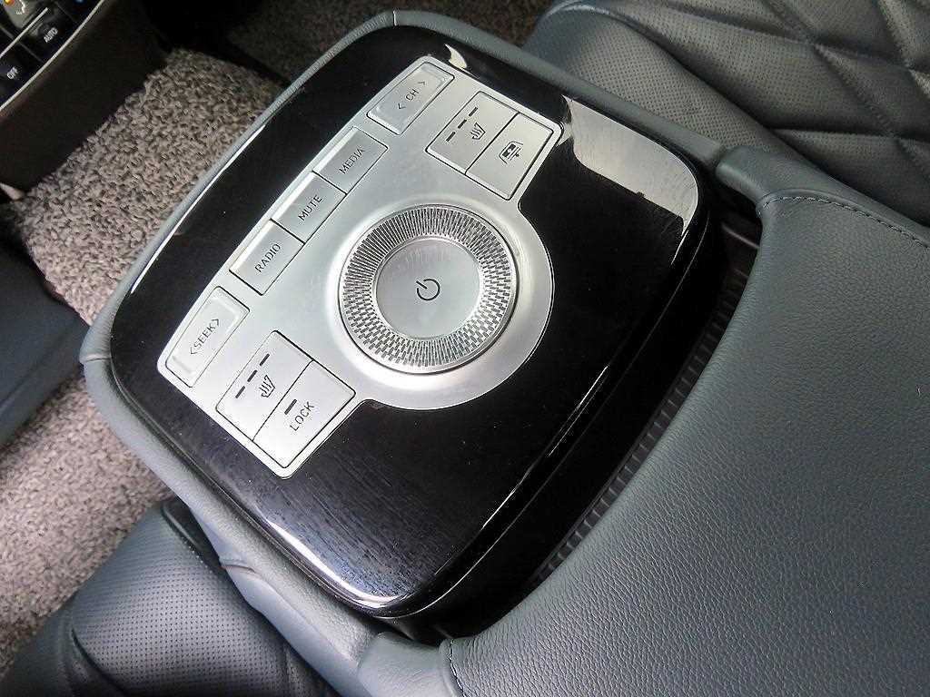 Genesis G80 - Vista 9