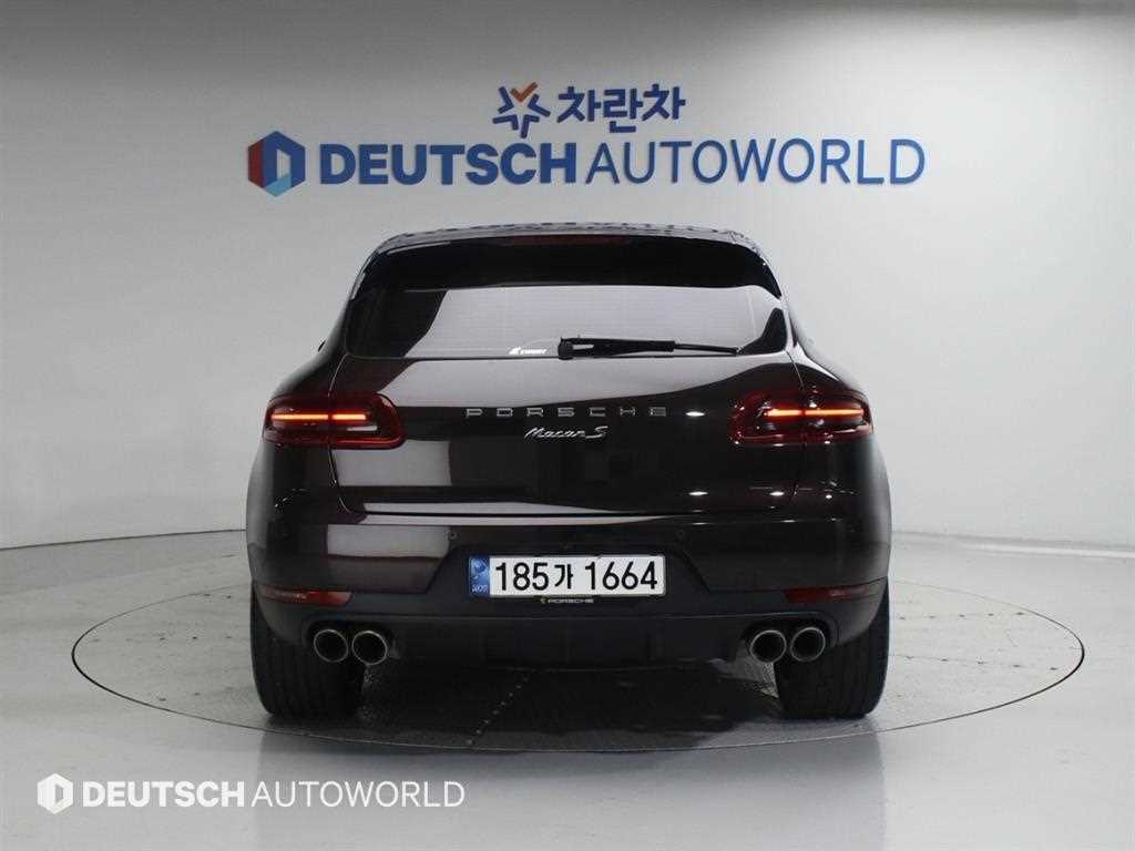 Porsche Macan - Vista 4