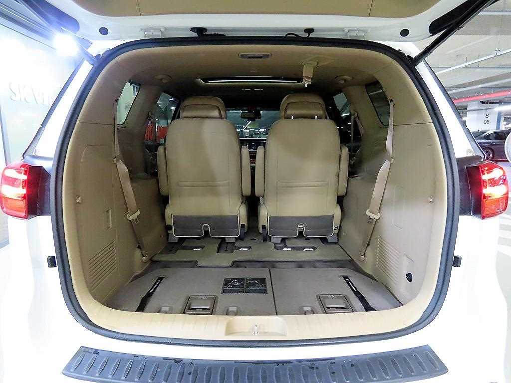 KIA Carnival 2019 the color of pearl - Importación desde Corea - HF Imports Iquique - Foto 16