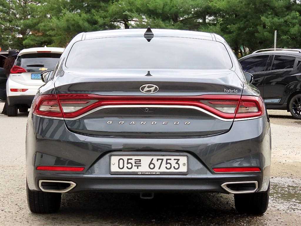 HYUNDAI Grandeur - Vista 4