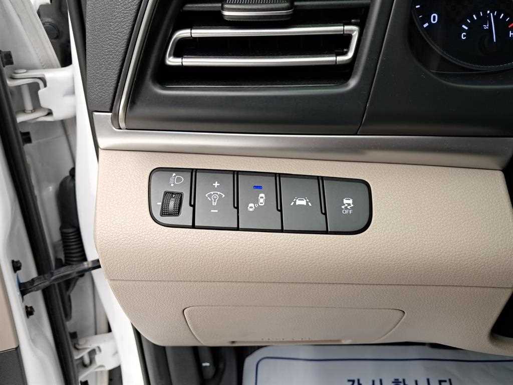 HYUNDAI Avante 2020 Blanco - Importación desde Corea - HF Imports Iquique - Foto 14