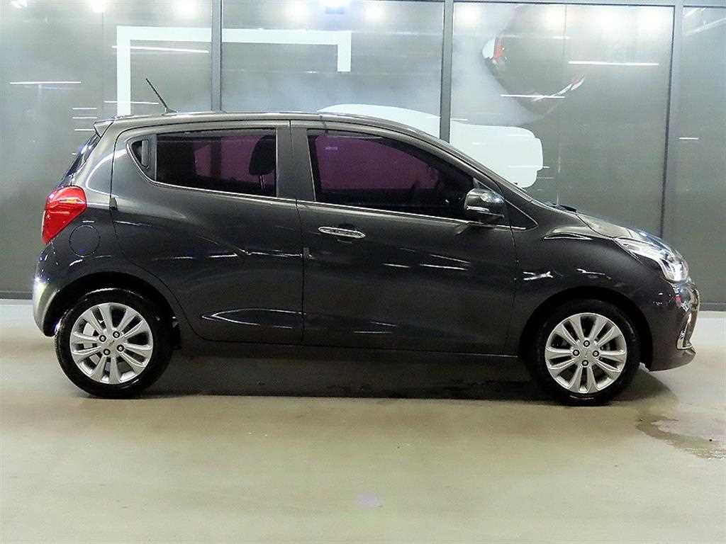 Chevrolet Spark - Vista 3