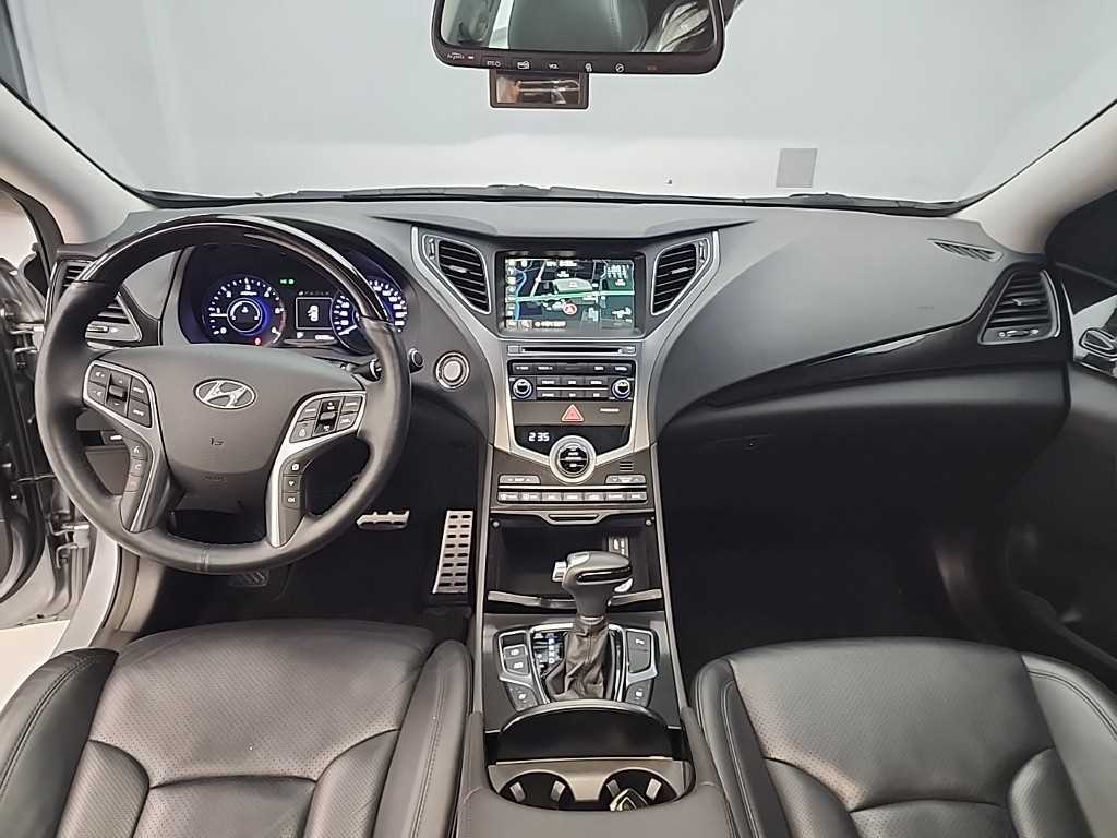 HYUNDAI Grandeur - Vista 7