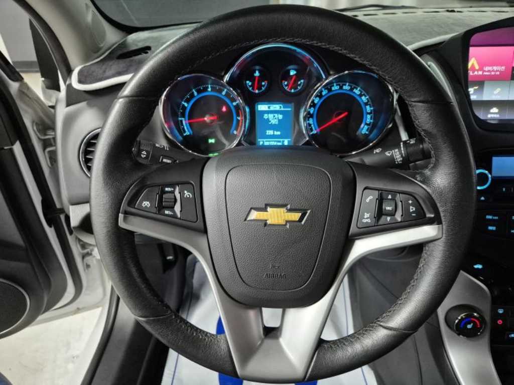 Chevrolet Cruise - Vista 9