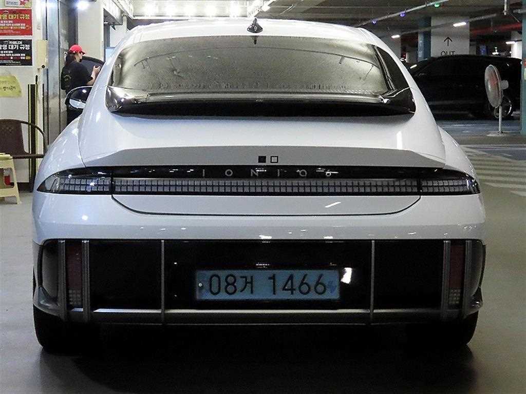 HYUNDAI Ioniq 6 - Vista 5