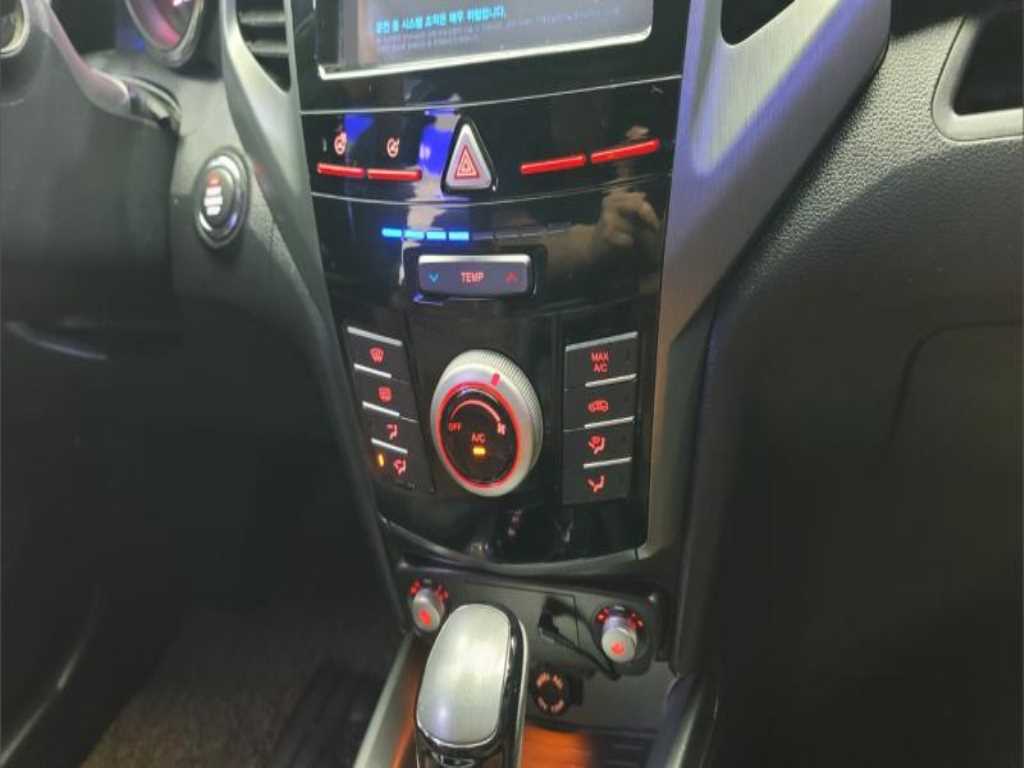 Ssangyong Tivoli 2018 - Importación desde Corea - HF Imports Iquique - Foto 15