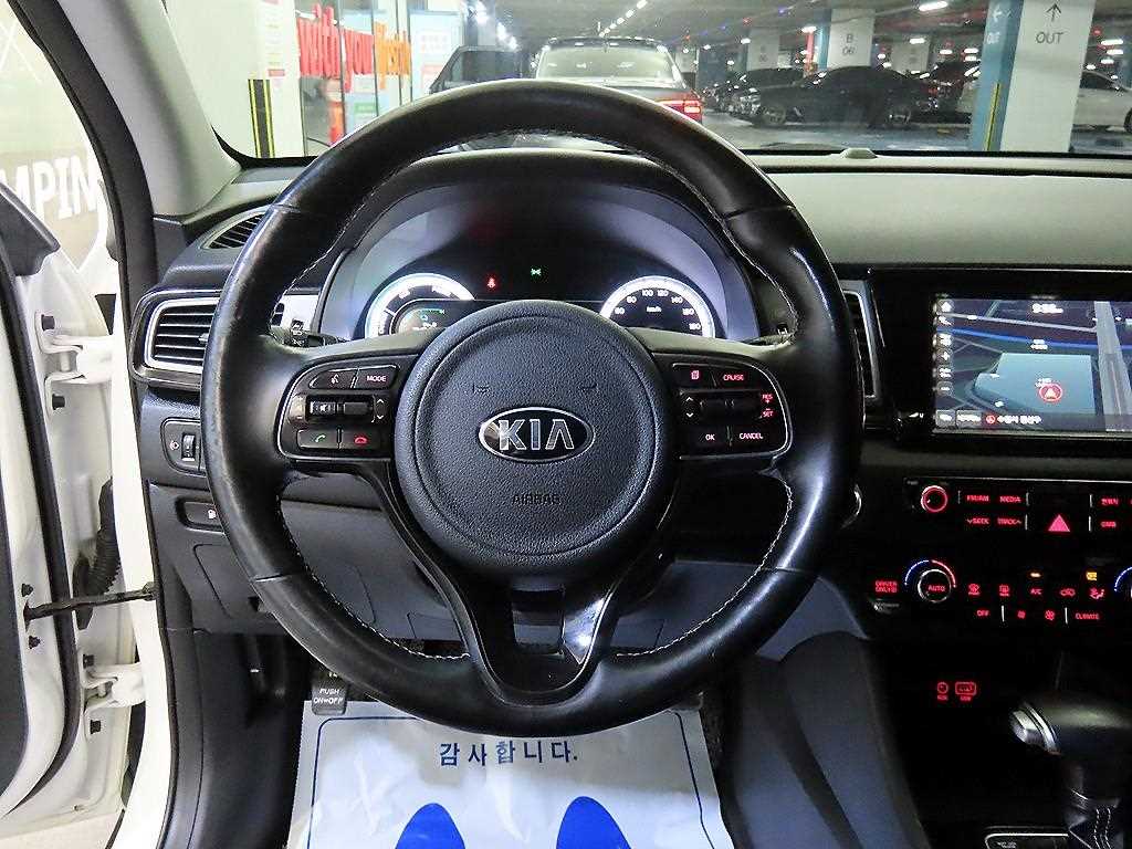 KIA Niro - Vista 8