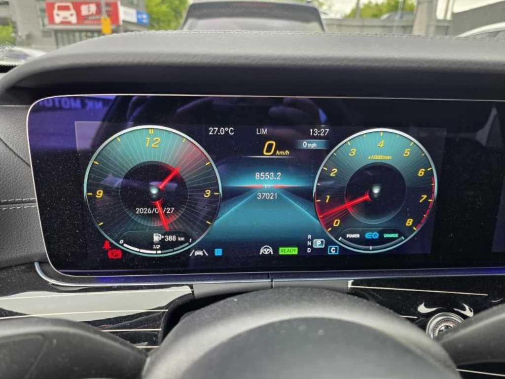 Mercedes Benz E class - Vista 9