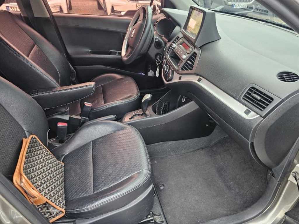 KIA Morning - Vista 11