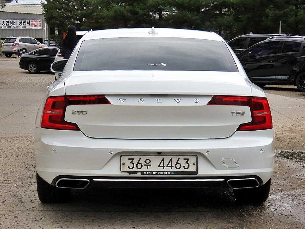 Volvo S90 - Vista 4