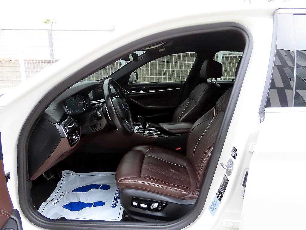BMW 5 Series - Vista 5