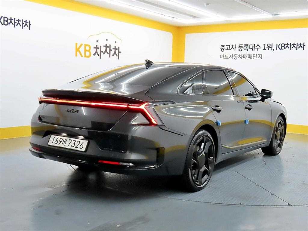 KIA K8 - Vista 4