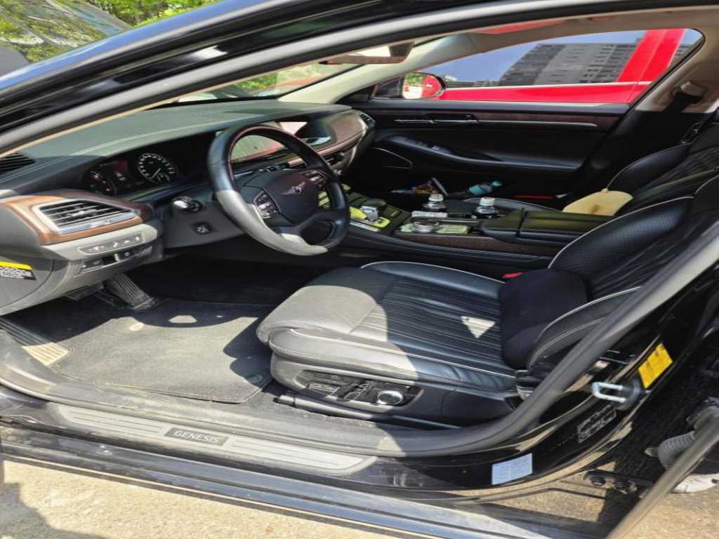 Genesis G90 - Vista 3