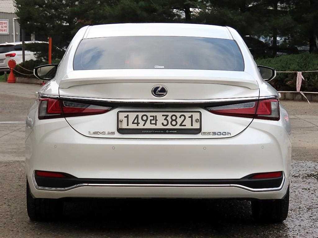 Lexus ES - Vista 4