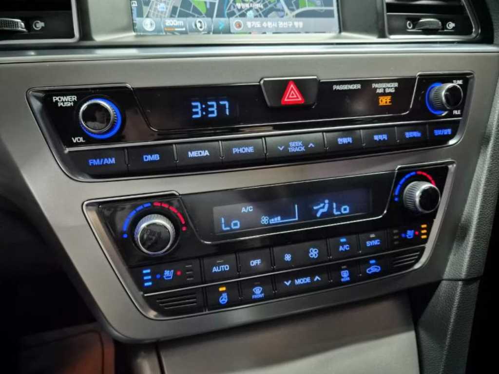 HYUNDAI Sonata - Vista 10
