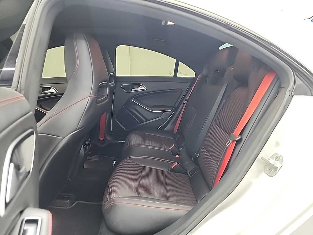 Mercedes Benz CLA Class - Vista 12