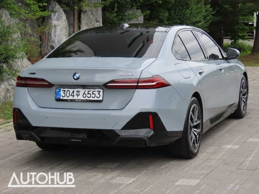 BMW 5 Series - Vista 3