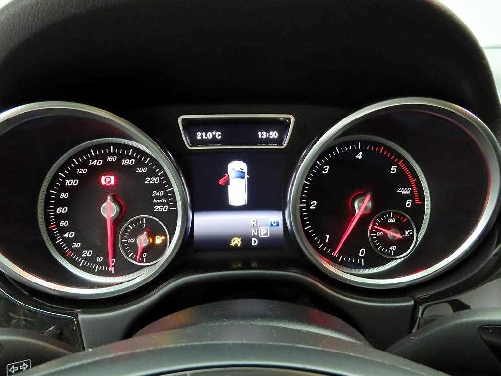 Mercedes Benz GLE Class - Vista 5