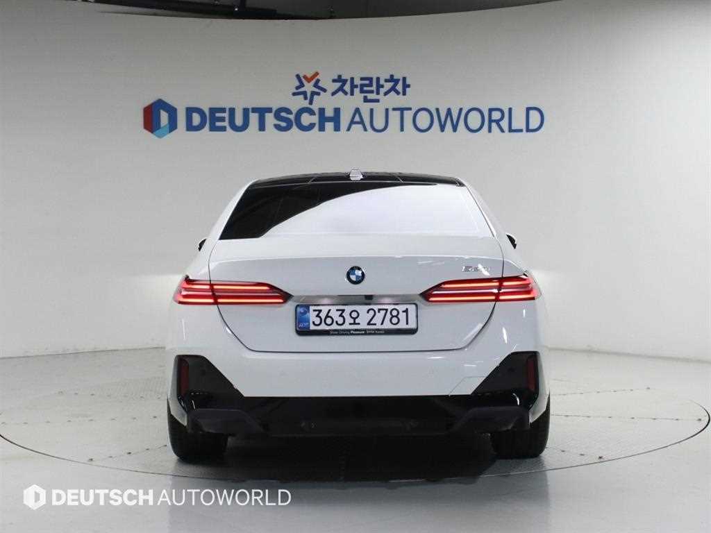 BMW 5 Series - Vista 4