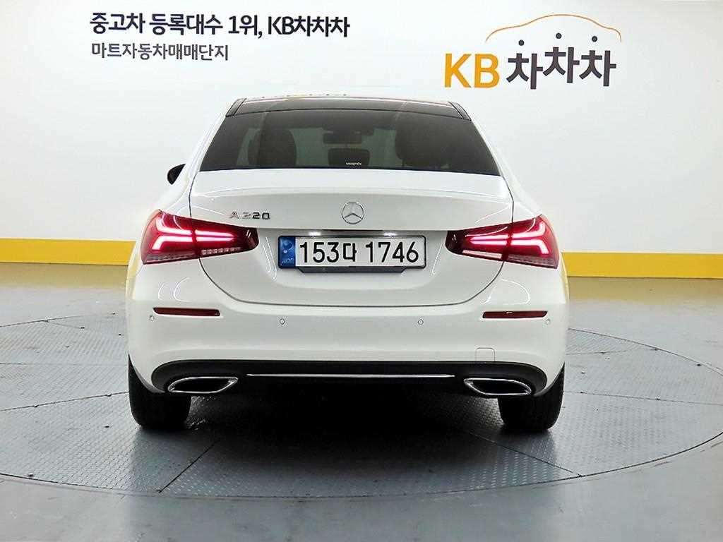 Mercedes Benz A Class - Vista 3