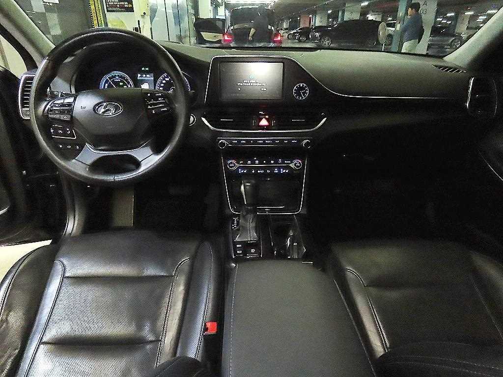 HYUNDAI Grandeur - Vista 10