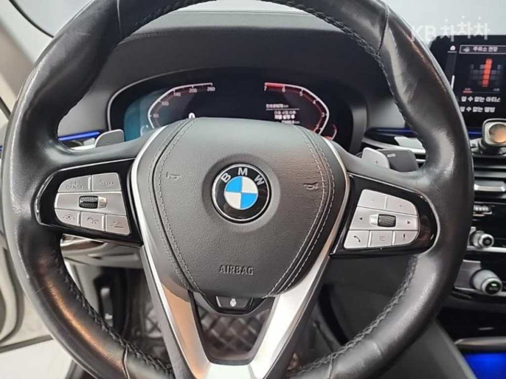 BMW 5 Series - Vista 8