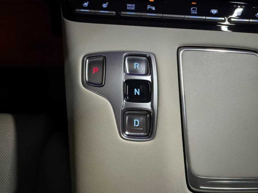 HYUNDAI Grandeur - Vista 12