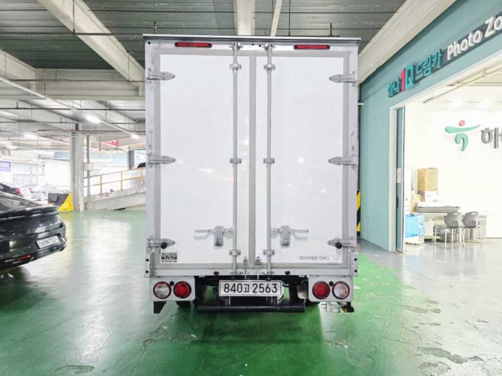 Small Truck Normal Box(High Deck) - Vista 7