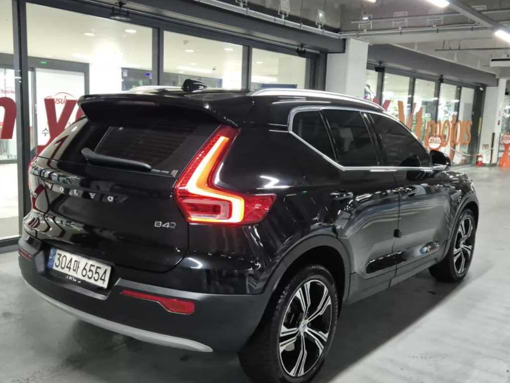 Volvo XC40 - Vista 4