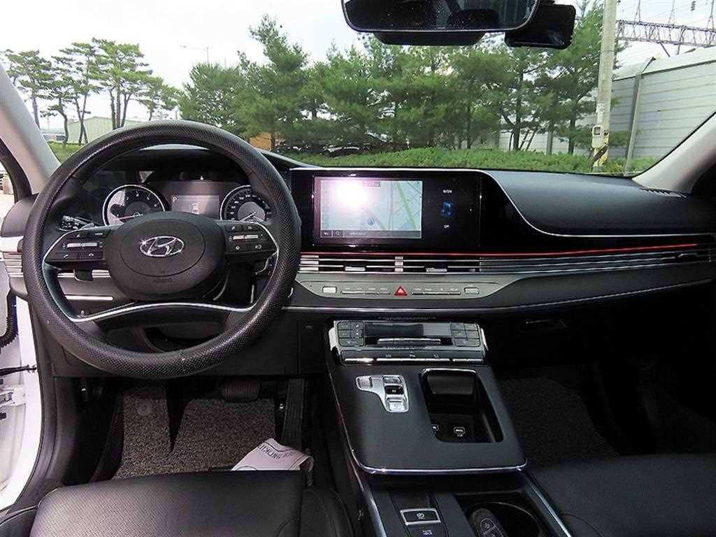 HYUNDAI Grandeur - Vista 7