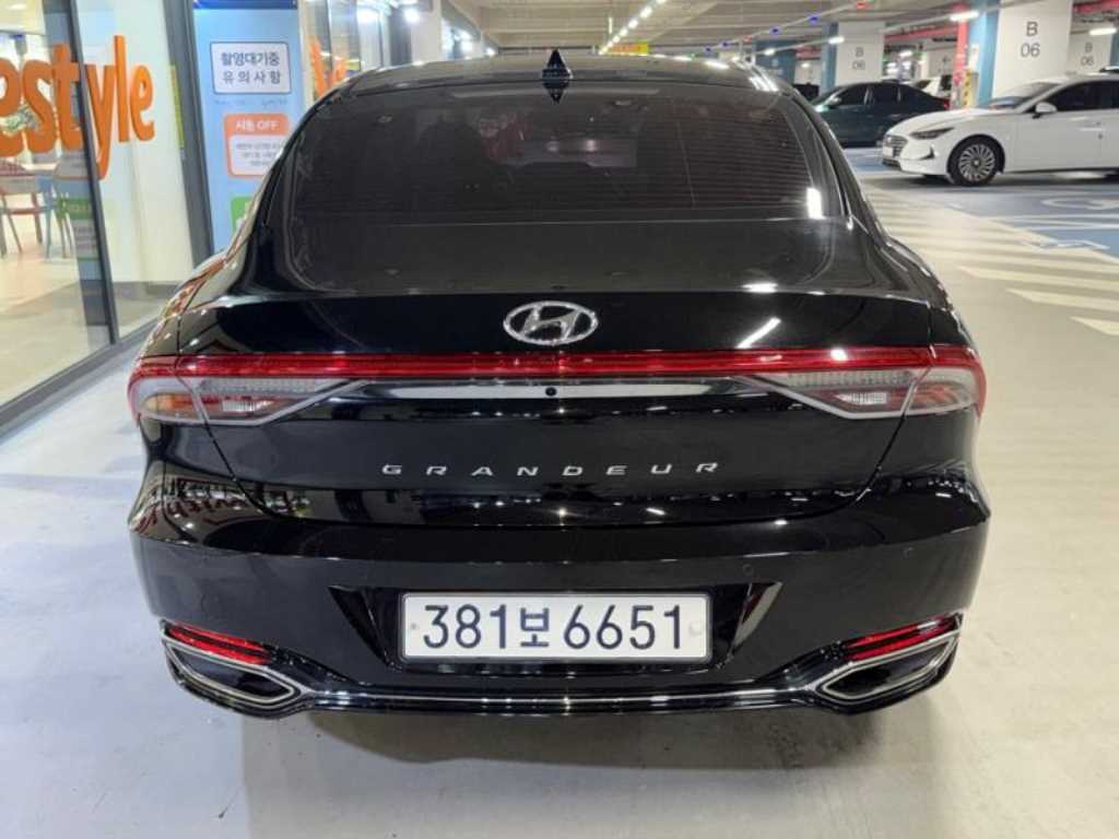 HYUNDAI Grandeur - Vista 5