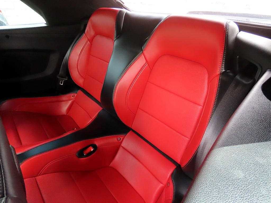 Ford Mustang - Vista 10