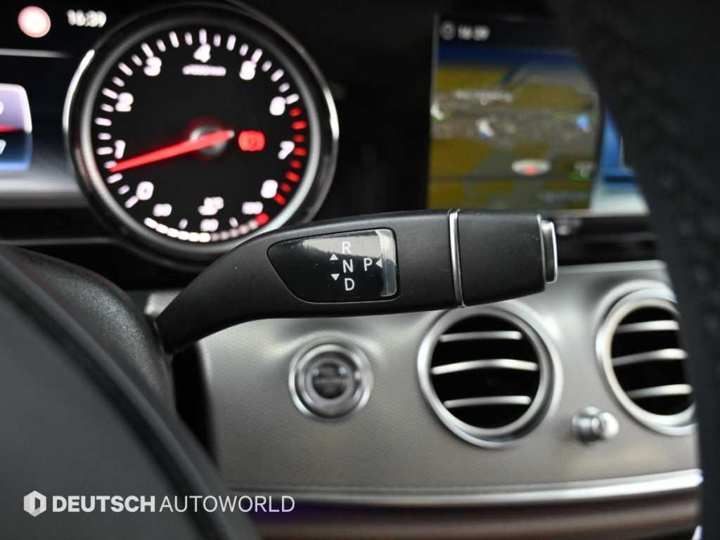 Mercedes Benz E class - Vista 9