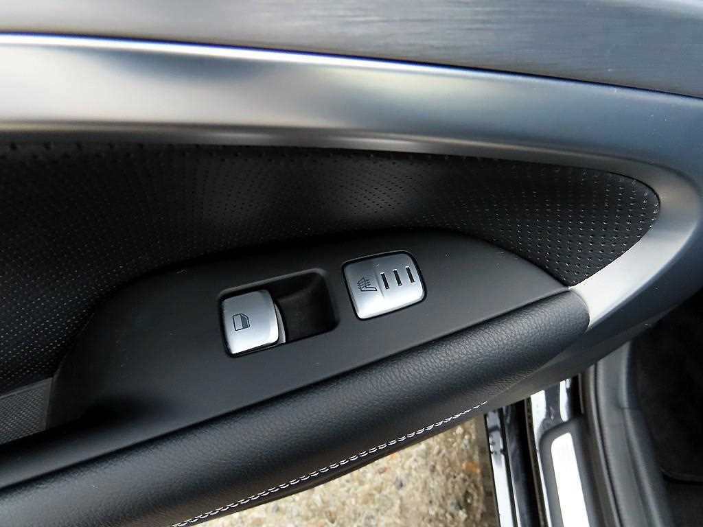 Genesis G70 2019 Negro - Importación desde Corea - HF Imports Iquique - Foto 16