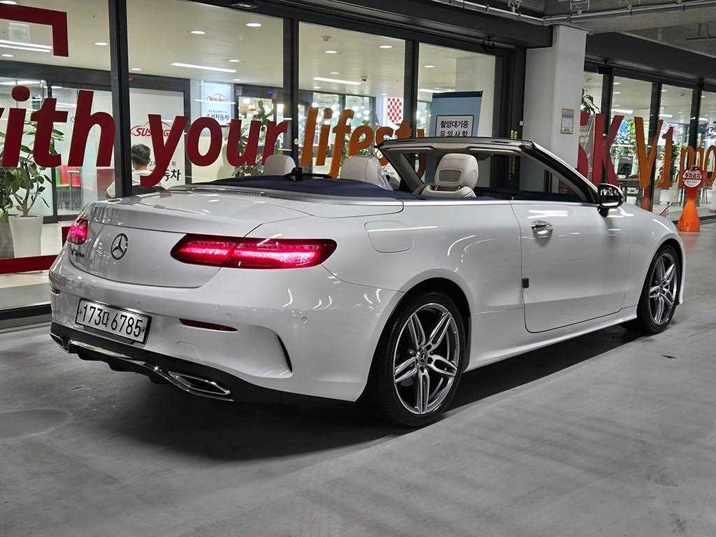 Mercedes Benz E class - Vista 4