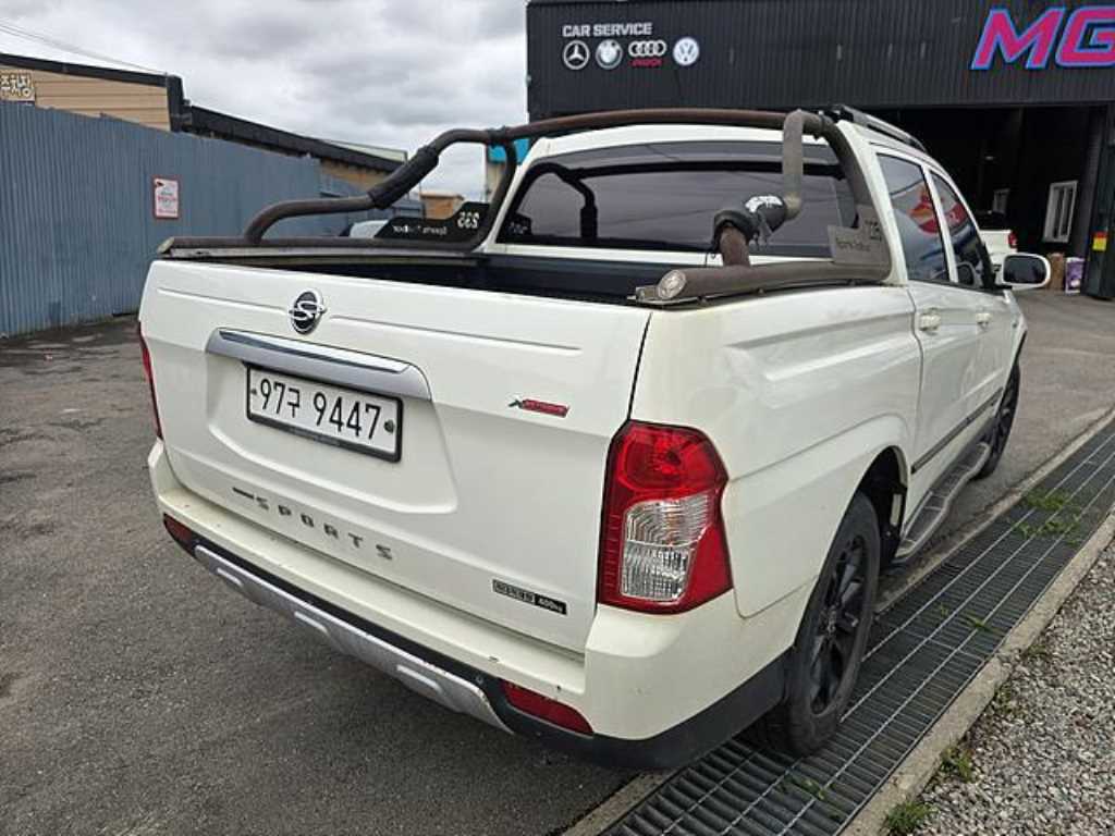 Ssangyong Korando - Vista 3