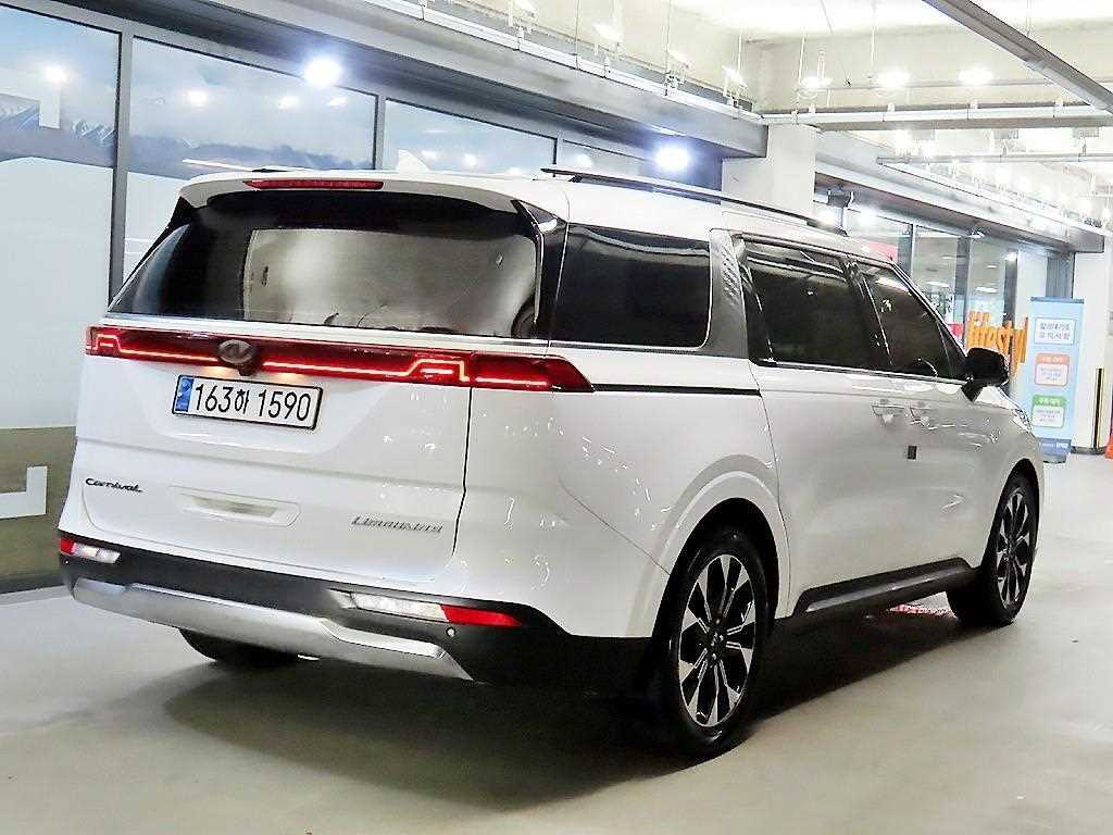 KIA Carnival - Vista 4