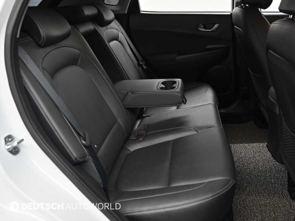 HYUNDAI Kona - Vista 12