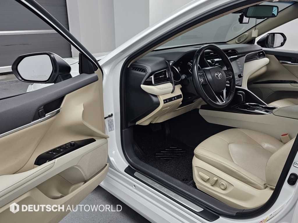 Toyota Camry - Vista 11