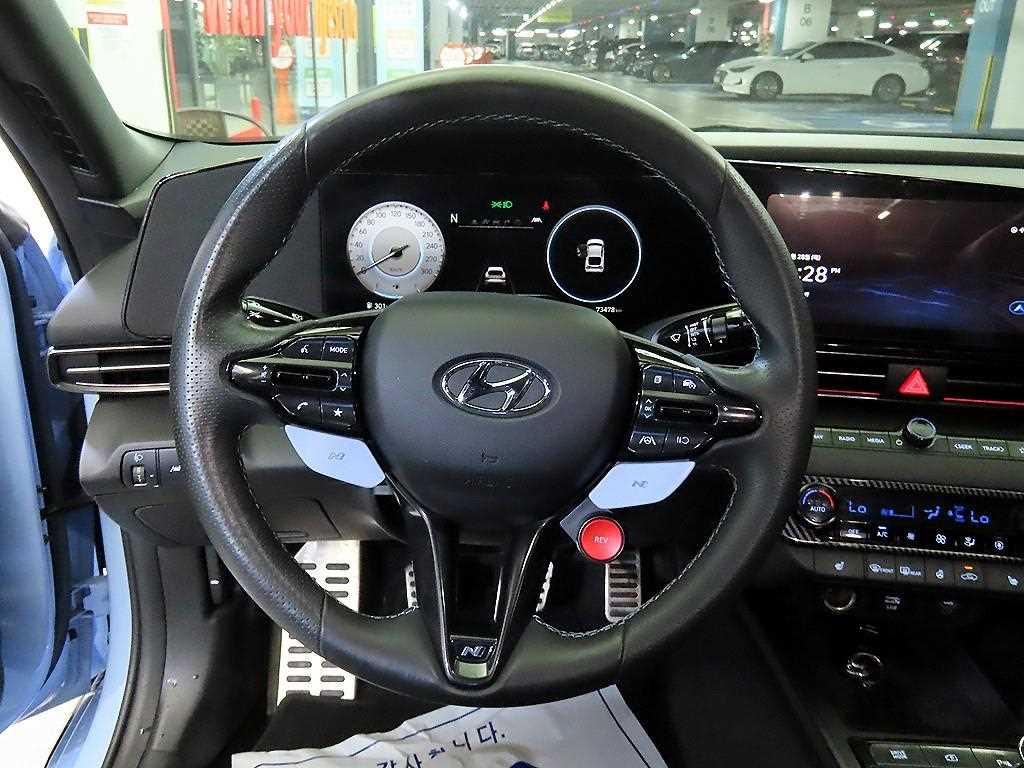 HYUNDAI Avante - Vista 8