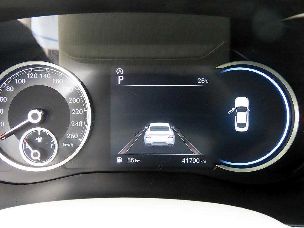 Genesis G70 - Vista 9