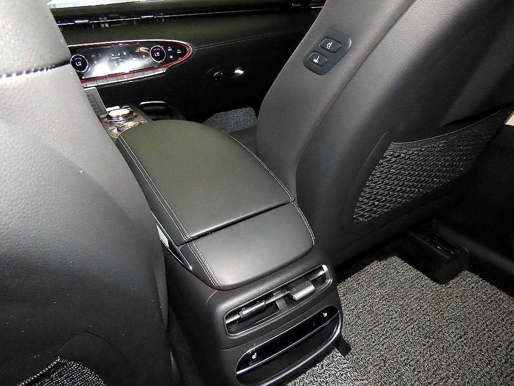 Genesis GV70 2024 Negro - Importación desde Corea - HF Imports Iquique - Foto 14