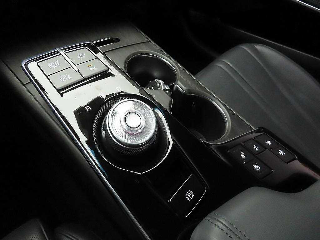 KIA K8 - Vista 10