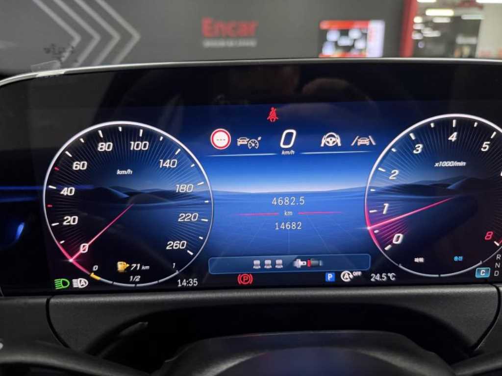 Mercedes Benz E class - Vista 10