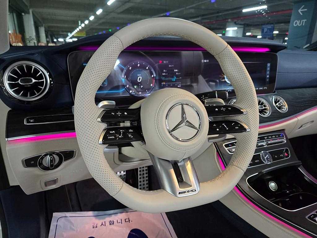 Mercedes Benz E class - Vista 10