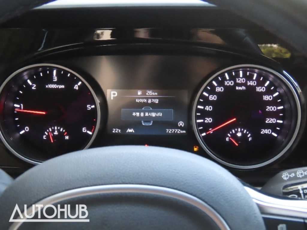 KIA Carnival - Vista 6
